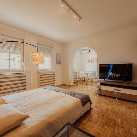 Mb Apartments โนวีซาด ภายนอก รูปภาพ